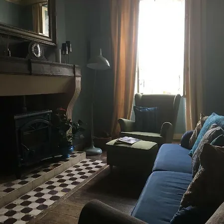Chez Regan